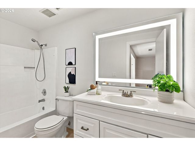 10130 Sw CYNTHIA St, Beaverton, OR 97008