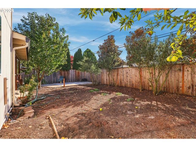 10130 Sw CYNTHIA St, Beaverton, OR 97008