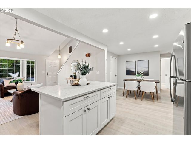 10130 Sw CYNTHIA St, Beaverton, OR 97008