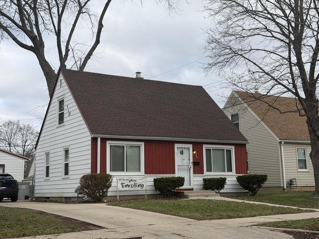 5729 N 56th STREET, Milwaukee, WI 53218