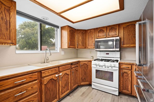 973 S VIA LA COSTA WAY, Kaysville, UT 84037