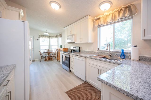 4010 Lakeview Dr, Ione, CA 95640