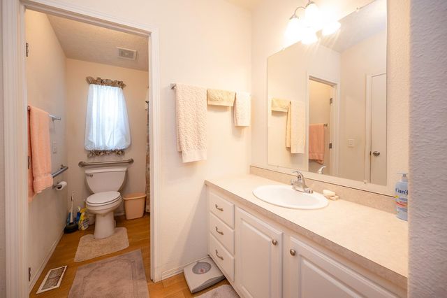 4010 Lakeview Dr, Ione, CA 95640