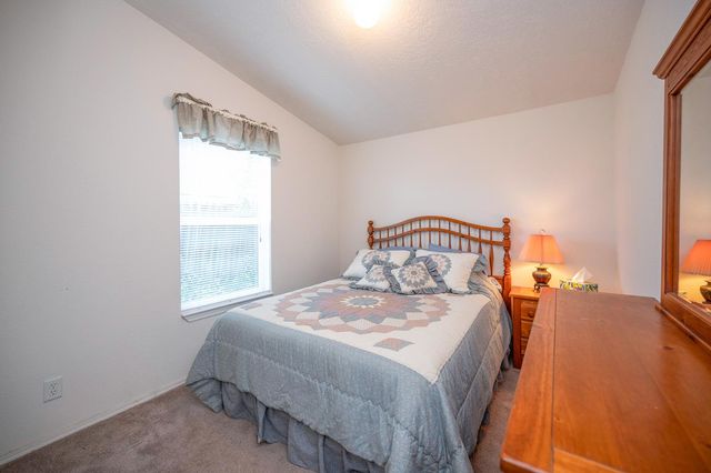 4010 Lakeview Dr, Ione, CA 95640