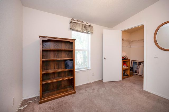 4010 Lakeview Dr, Ione, CA 95640