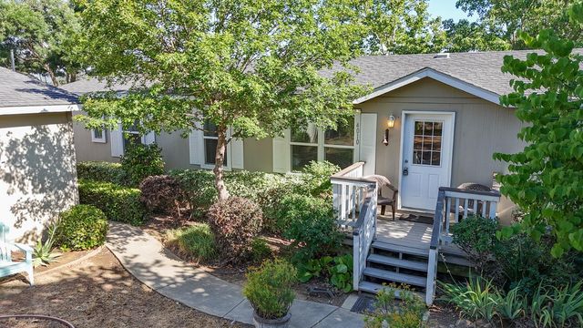 4010 Lakeview Dr, Ione, CA 95640