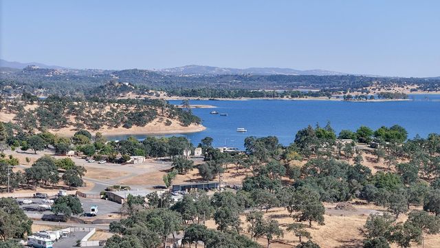4010 Lakeview Dr, Ione, CA 95640