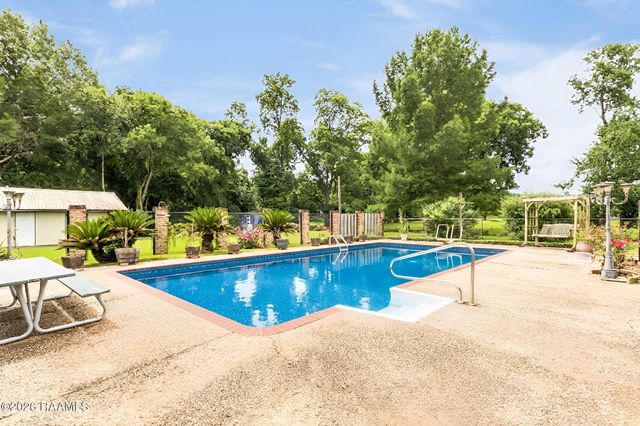 6166 Louisiana 93, Arnaudville, LA 70512