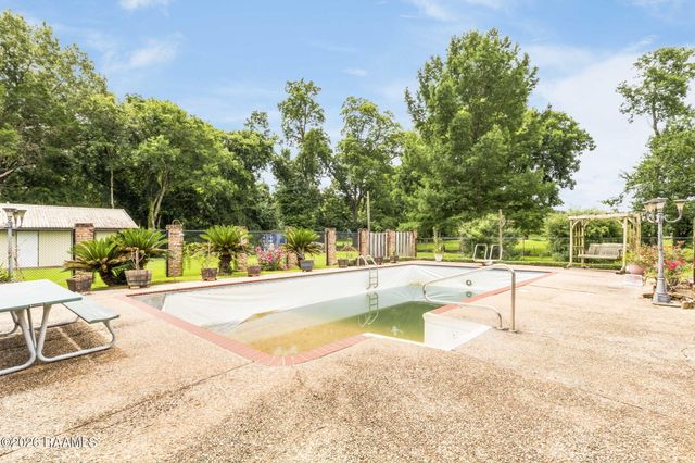 6166 Louisiana 93, Arnaudville, LA 70512