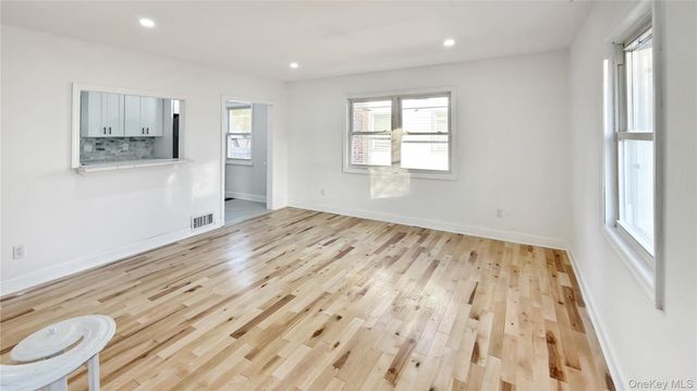 15 Circle Drive, Hempstead, NY 11550