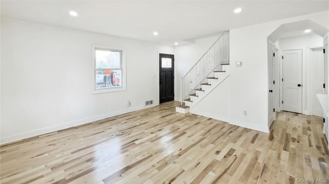 15 Circle Drive, Hempstead, NY 11550