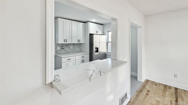 15 Circle Drive, Hempstead, NY 11550