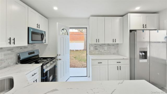 15 Circle Drive, Hempstead, NY 11550