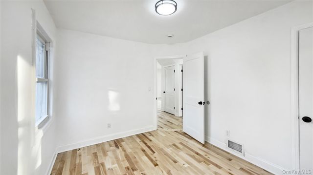 15 Circle Drive, Hempstead, NY 11550