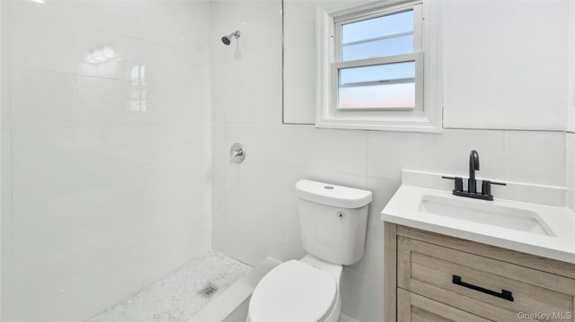 15 Circle Drive, Hempstead, NY 11550