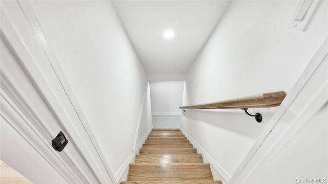 15 Circle Drive, Hempstead, NY 11550