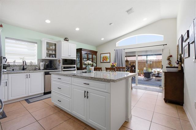 2065 SE 14th Street, Homestead, FL 33035