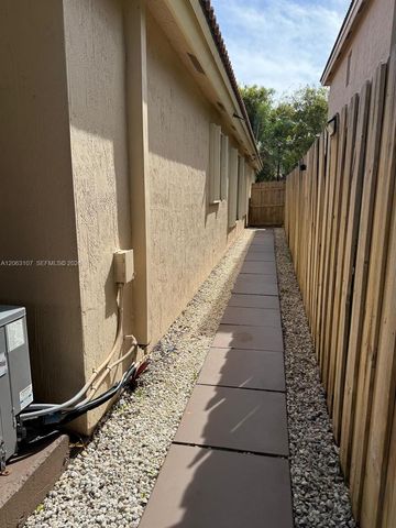 2065 SE 14th Street, Homestead, FL 33035