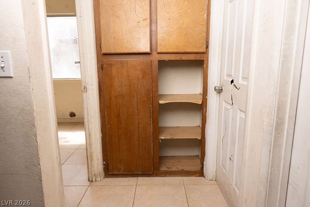 3300 Point Lobos Drive, Las Vegas, NV 89108