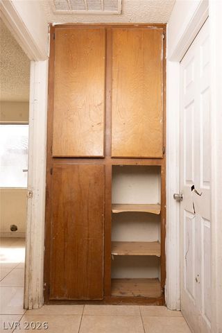 3300 Point Lobos Drive, Las Vegas, NV 89108