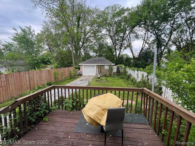 6101 Auburn Street, Detroit, MI 48228