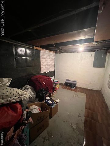6101 Auburn Street, Detroit, MI 48228