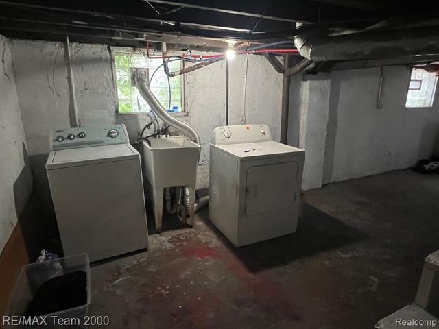 6101 Auburn Street, Detroit, MI 48228