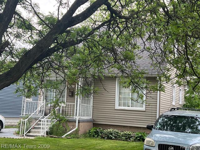 6101 Auburn Street, Detroit, MI 48228