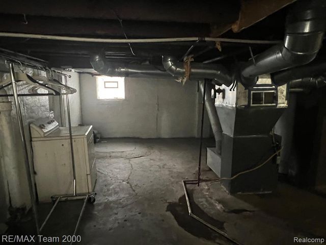 6101 Auburn Street, Detroit, MI 48228