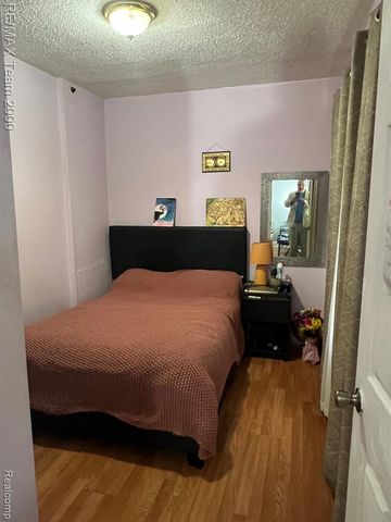 6101 Auburn Street, Detroit, MI 48228
