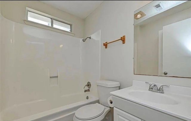 4222 Sevan Street, Bacliff, TX 77518