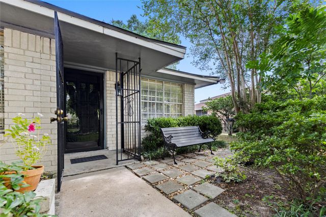 3523 Pine Meadow Lane, Houston, TX 77039