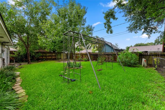 3523 Pine Meadow Lane, Houston, TX 77039