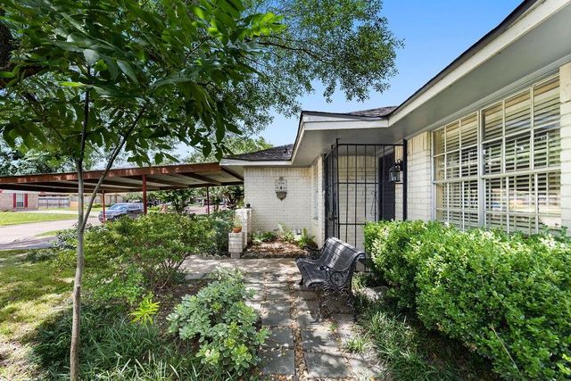 3523 Pine Meadow Lane, Houston, TX 77039