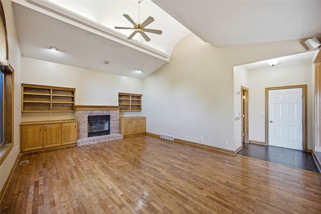 901 NW Campus Ridge Court, Ankeny, IA 50023