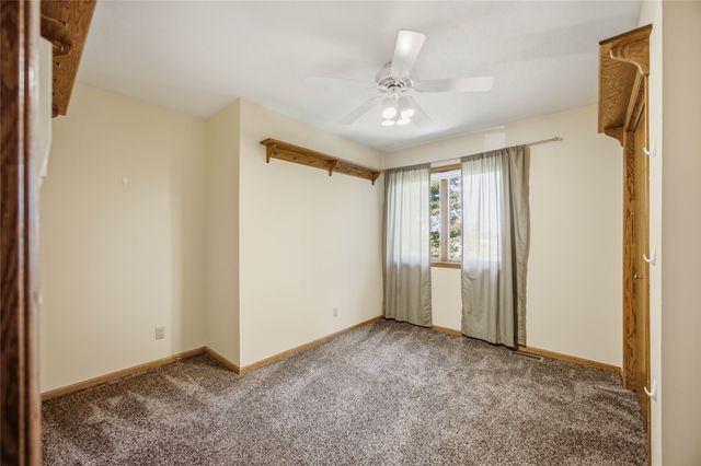 901 NW Campus Ridge Court, Ankeny, IA 50023