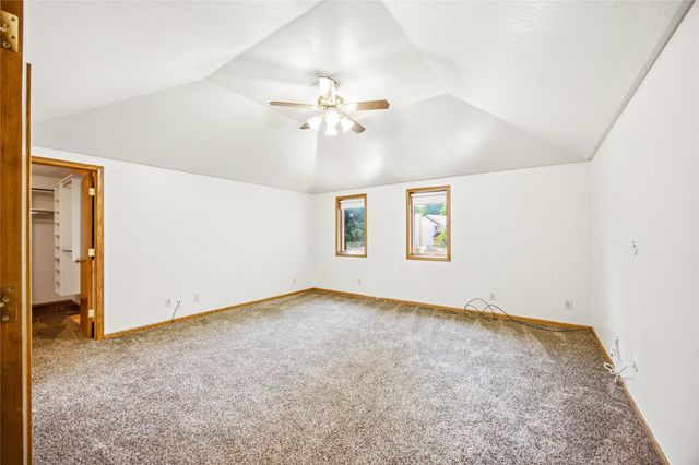 901 NW Campus Ridge Court, Ankeny, IA 50023