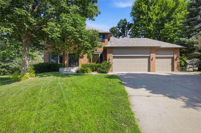 901 NW Campus Ridge Court, Ankeny, IA 50023