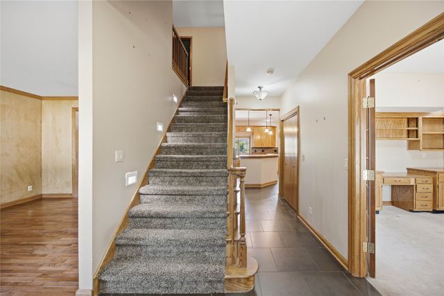 901 NW Campus Ridge Court, Ankeny, IA 50023