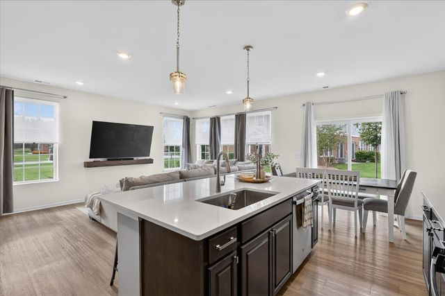 1308 Draper Road, Mchenry, IL 60050