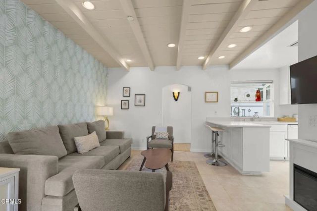 2036 Pierpont Boulevard, Ventura, CA 93001