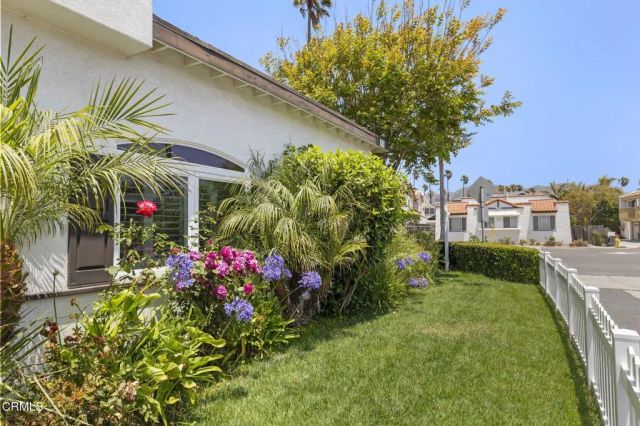 2036 Pierpont Boulevard, Ventura, CA 93001