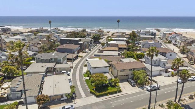 2036 Pierpont Boulevard, Ventura, CA 93001