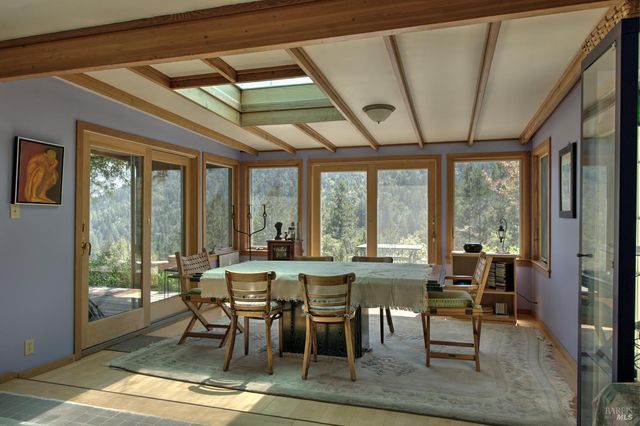 10957 Westside Rd, Healdsburg, CA 95448