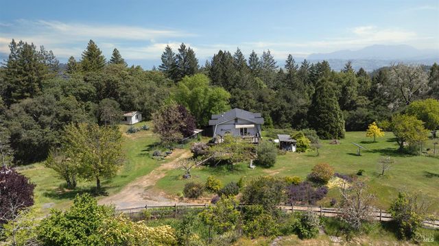 10957 Westside Rd, Healdsburg, CA 95448