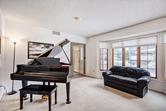 16200 Hyland Avenue, Lakeville, MN 55044