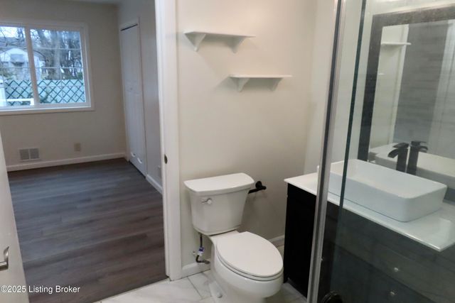 1617 Phyllis Ave, Louisville, KY 40215