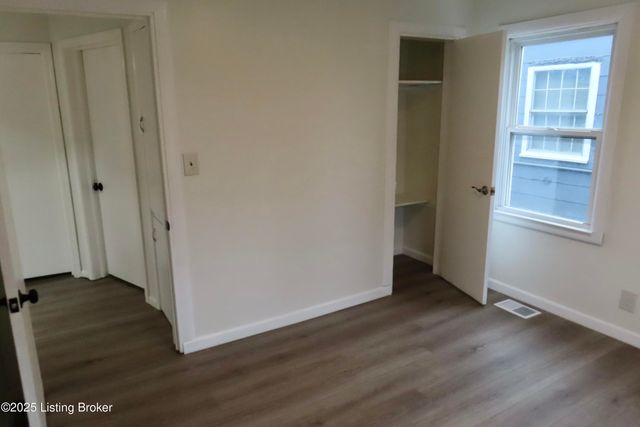 1617 Phyllis Ave, Louisville, KY 40215