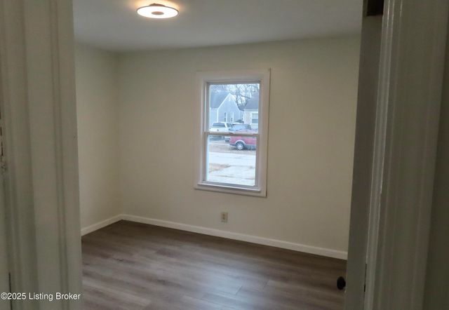 1617 Phyllis Ave, Louisville, KY 40215