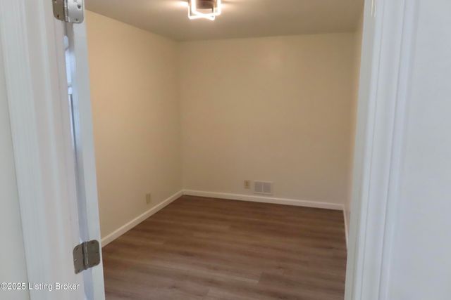 1617 Phyllis Ave, Louisville, KY 40215